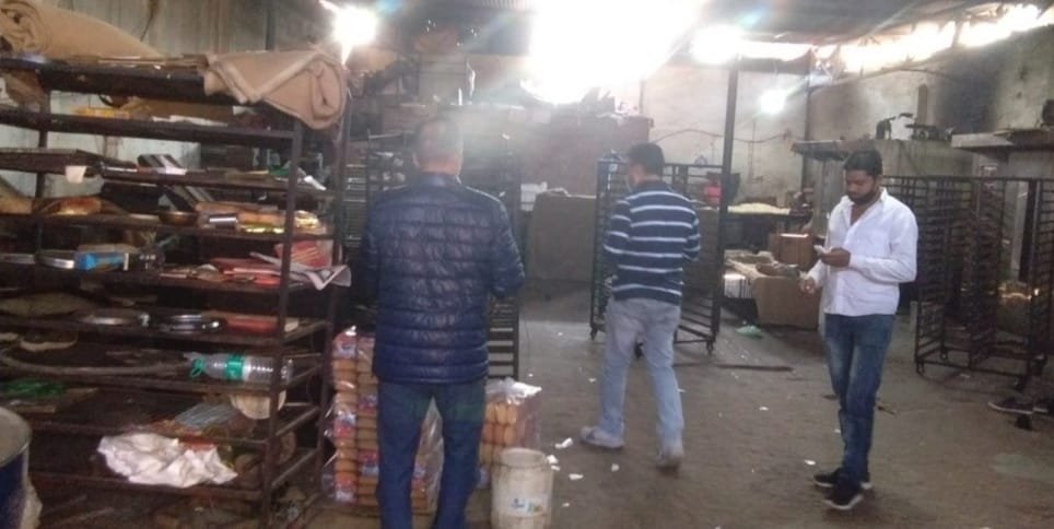 ग्वालियर में फ़ूड विभाग ने शहर की कई फर्मों से लिए खाद्य पदार्थों के नमूने, एक गोदाम को किया सील | New India Times