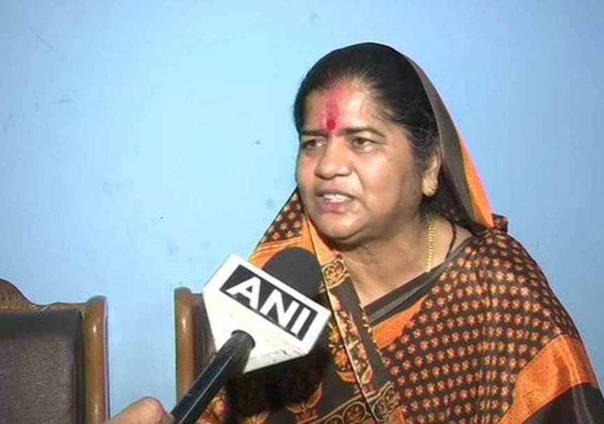 डबरा से भाजपा प्रत्याशी इमरती देवी के प्रचार पर लगा एक दिन का रोक 2 डबरा से भाजपा प्रत्याशी इमरती देवी के प्रचार पर लगा एक दिन का रोक | New India Times