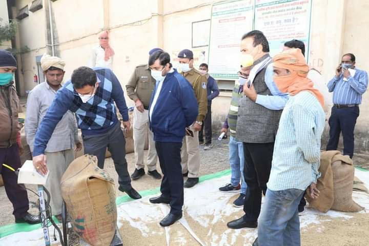 ग्वालियर के 66 वार्डों में 10 हजार लोगों का कराया जाएगा कोरोना एंटी बॉडी टेस्ट 2 ग्वालियर के 66 वार्डों में 10 हजार लोगों का कराया जाएगा कोरोना एंटी बॉडी टेस्ट | New India Times