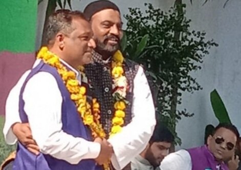 एमआईएम के केंद्रीय पदाधिकारियों ने बुरहानपुर के दोनों ग्रुपों का मनमुटाव दूर कर कराया मिलाप | New India Times