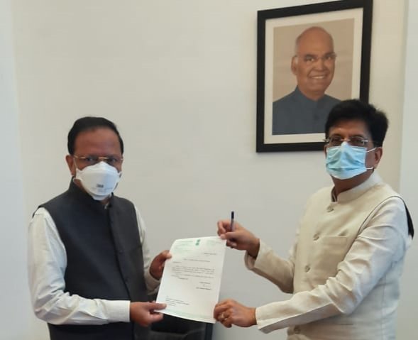 सांसद डाॅ सुभाष भामरे के प्रयासों से प्याज का निर्यात शुरु, किसानों को मिलेगा लाभ | New India Times