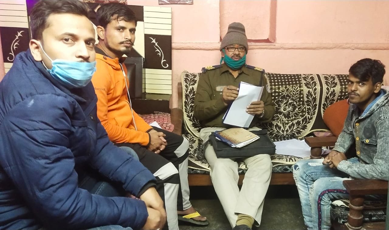 सूना घर छोड़कर रिश्तेदारी में जाना पड़ा महंगा, लाखों रुपए के जेवरात व नगदी ले उड़े चोर | New India Times