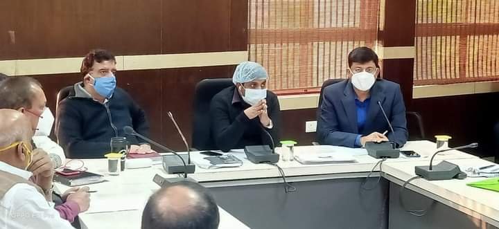 विजन डॉक्यूमेंट के लिये शहर के गणमान्य नागरिकों, व्यवसाइयों और विभागीय अधिकारियों से महत्वपूर्ण सुझाव लेने हेतु कलेक्टर कौशलेन्द्र विक्रम सिंह की अध्यक्षता में कलेक्ट्रेट सभाकक्ष में किया गया बैठक का आयोजन | New India Times