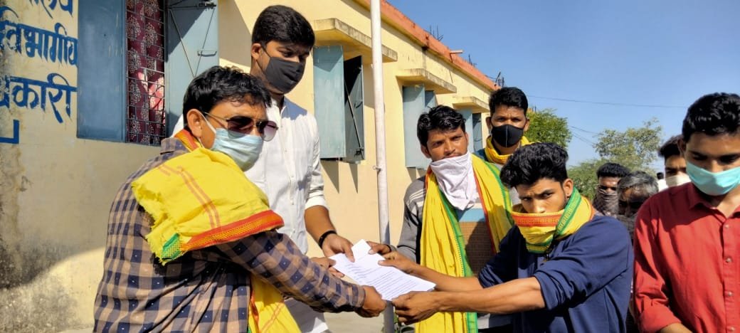 सोण्डवा जयस एवं किसानों ने नया कृषि विधेयक के विरोध में एवं स्थानीय किसानों की विभिन्न समस्याओं को लेकर सौंपा ज्ञापन | New India Times