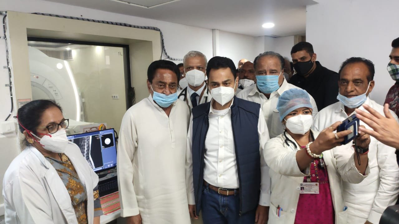 श्री नकुल-कमलनाथ ने लोकार्पित की 6 करोड़ की एमआरआई मशीन | New India Times