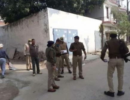 अपर निजी सचिव के पति को गोली मारने के बाद रिटायर्ड फौजी ने खुद को भी गोली मार ली, राजधानी लखनऊ में दिनदहाड़े तीन जगहों पर हुई फायरिंग से फैली सनसनी | New India Times