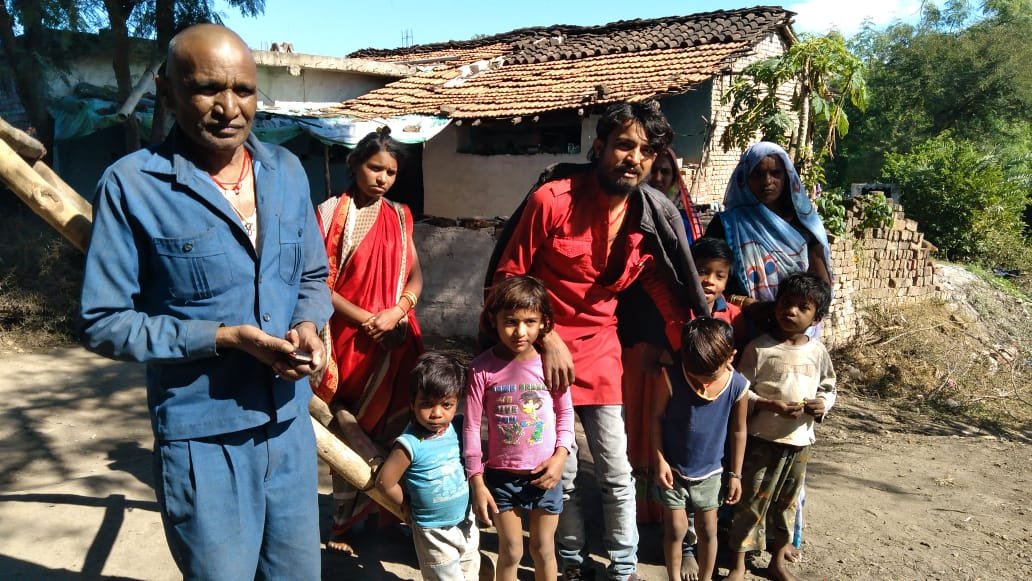 181 पर दलित व्यक्ति द्वारा शिकायत करने पर पुलिस थाना गौरझामर में पुलिस द्वारा पिटाई का आरोप, वहीं दलित व्यक्ति ने टीआई पर लगाया मारपीट करने का आरोप | New India Times