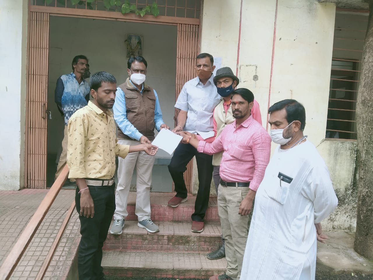 भारतीय जनता मजदूर मोर्चा ने सौंपा ज्ञापन | New India Times