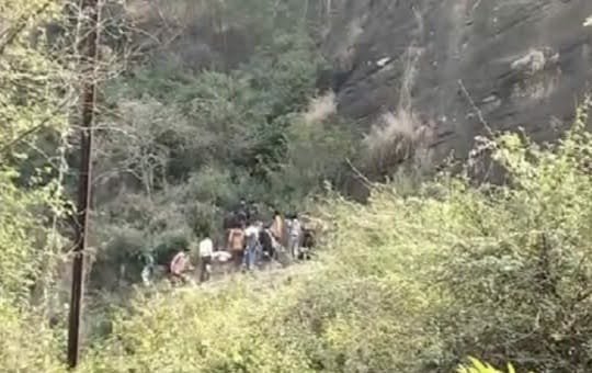 ग्वालियर किले पर पैर फिसलने से 80 फीट नीचे गिरे व्यक्ति की हुई मौत | New India Times