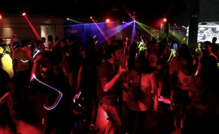 ग्वालियर शहर में नए साल पर होटल- रेस्टोरेंट में बिना लायसेंस दारू पार्टी हुई तो होगा मुकदमा दर्ज | New India Times