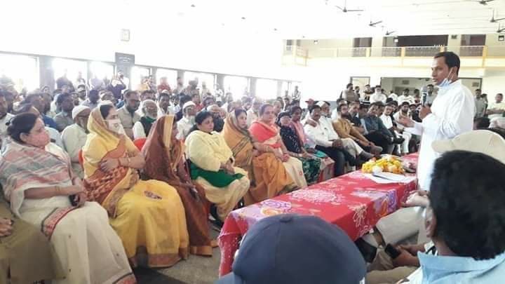 हमारा लक्ष्य पार्षद ही नहीं महापौर जितना है, पूर्व मंत्री एवं कांग्रेस प्रभारी सुरेंद्र बघेल का कार्यकर्ताओं को संबोधन | New India Times