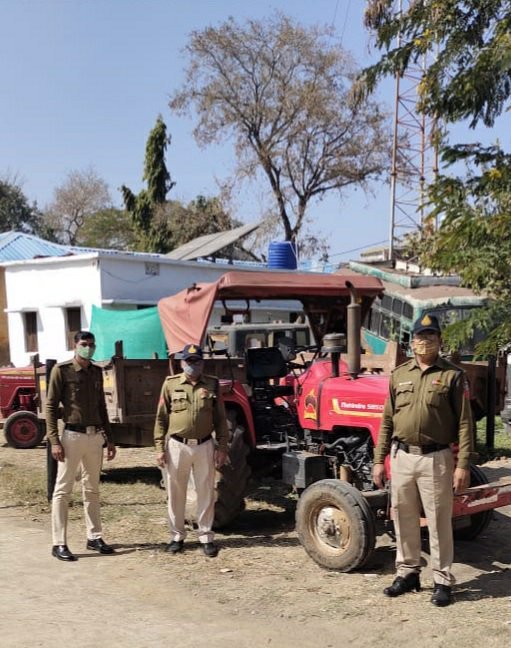 थाना जुन्नारदेव पुलिस ने बिना रॉयल्टी के अवैध रेत परिवहन करते हुए ट्रैक्टर-ट्राली के साथ चालक को किया गिरफ्तार | New India Times