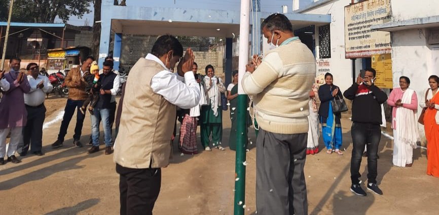 दमुआ में शान से लहराया गया तिरंगा | New India Times