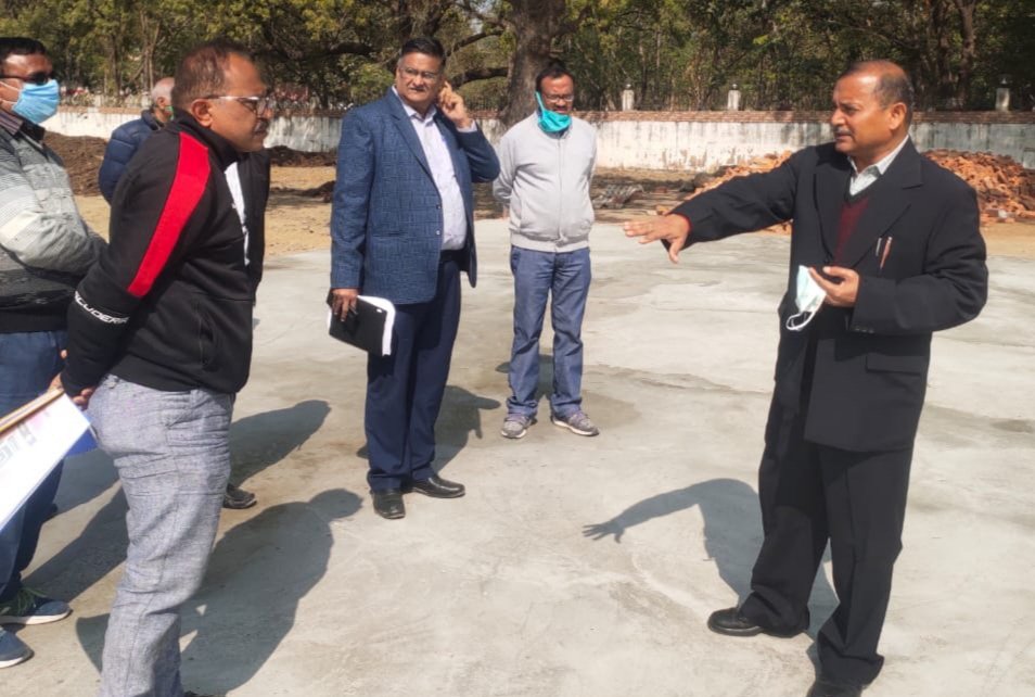 कमिश्नर ने अटल एकता पार्क का किया निरीक्षण, सभी कार्यों को फरवरी माह तक पूर्ण कराने के दिये निर्देश | New India Times