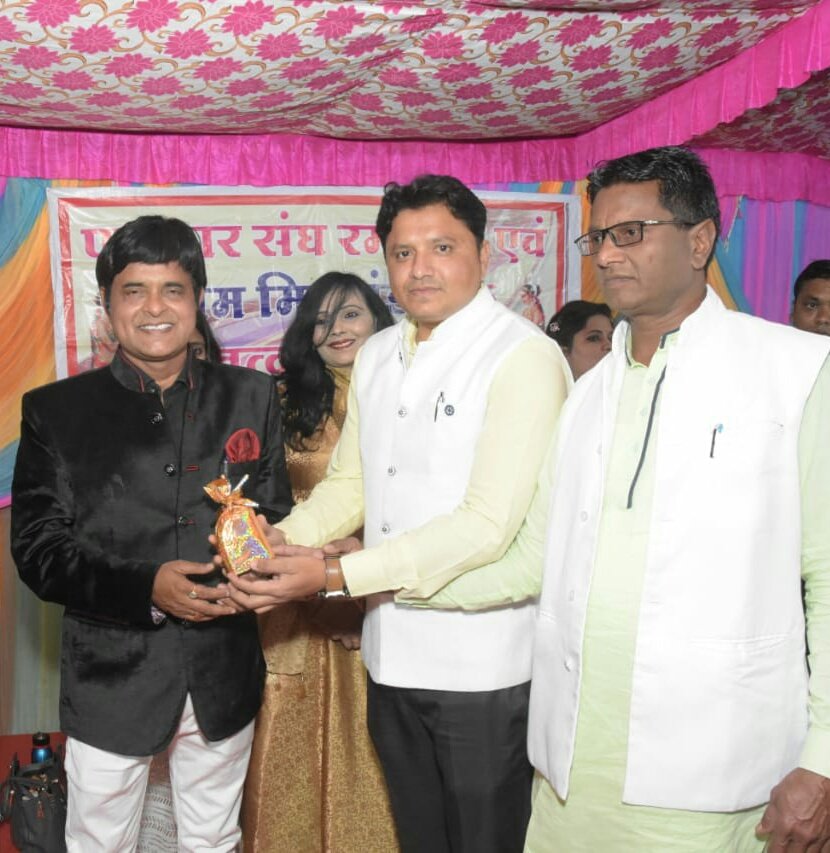 रंभापुर में पत्रकारों के सहयोग से अखिल भारतीय कवि सम्मेलन का हुआ आयोजन, मेघनगर के पत्रकारों ने कवियों का किया सम्मान | New India Times