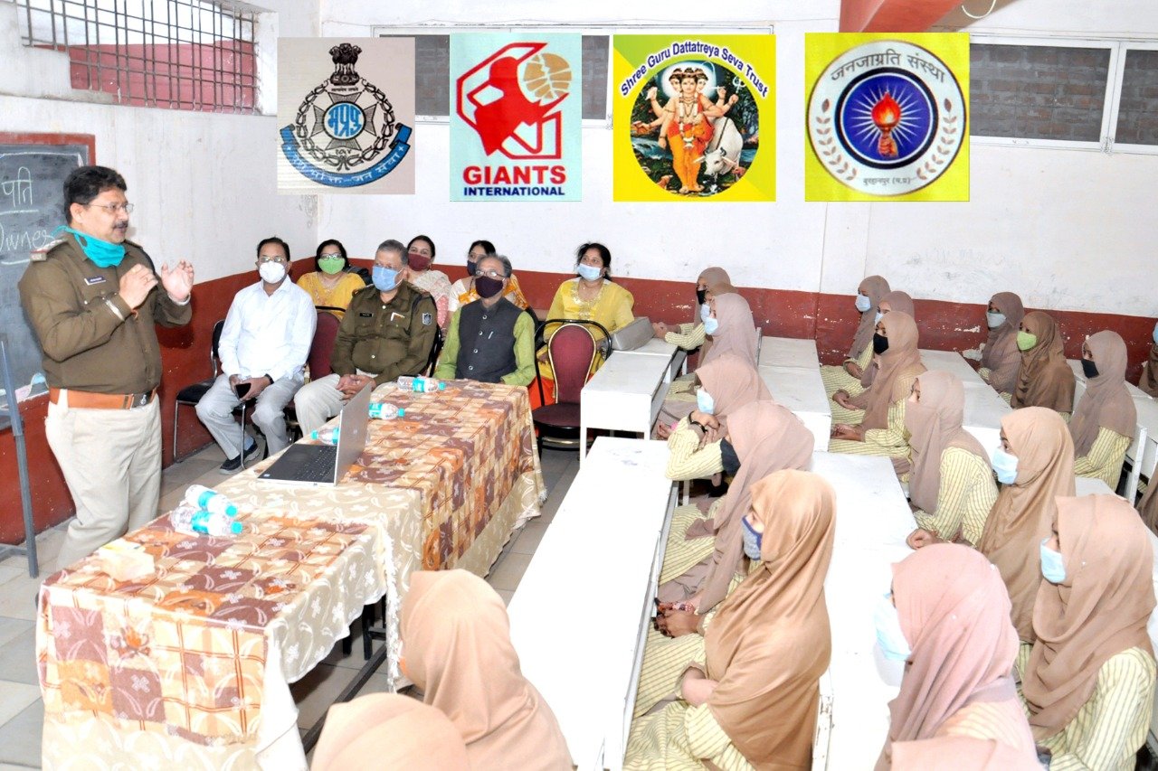 शास्त्रों में नारी को देवी का दर्जा दिया गया है: थाना प्रभारी संजय पाठक | New India Times