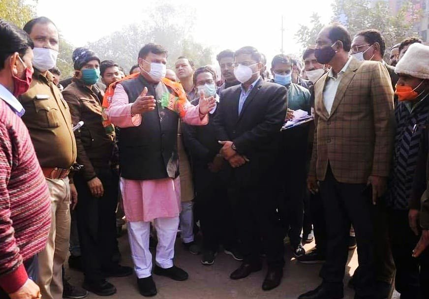 जन जागृति के लिए प्रदेश सरकार के ऊर्जा मंत्री श्री प्रधुम्न सिंह तोमर द्वारा निकाली जा रही है दो दिवसीय पदयात्रा | New India Times