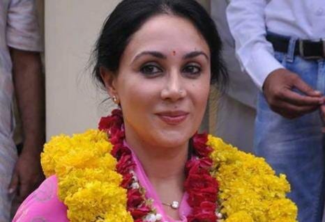 सांसद दियाकुमारी ने पत्रकारों को टोल मुक्त सुविधा के साथ ट्रेन टिकिट में रियायत की उठाई मांग | New India Times