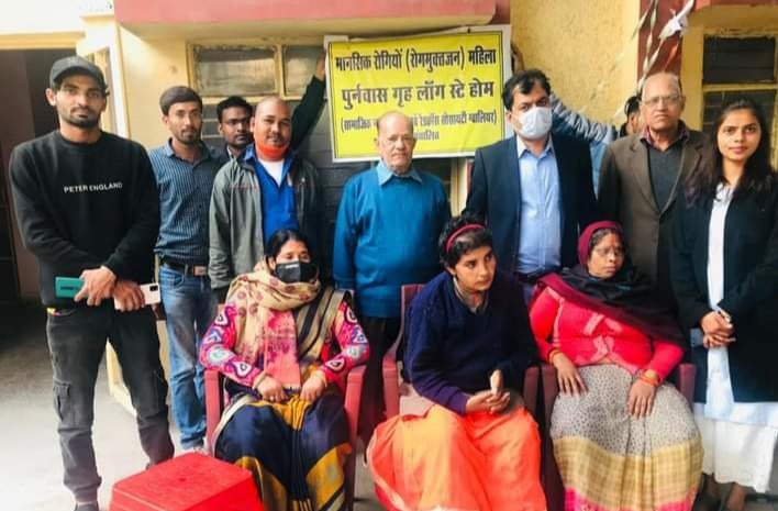 मानसिक रोग की पीड़ा झेलकर जीवन से निराश हुई महिला के जीवन में फिर से आई नई रोशनी | New India Times