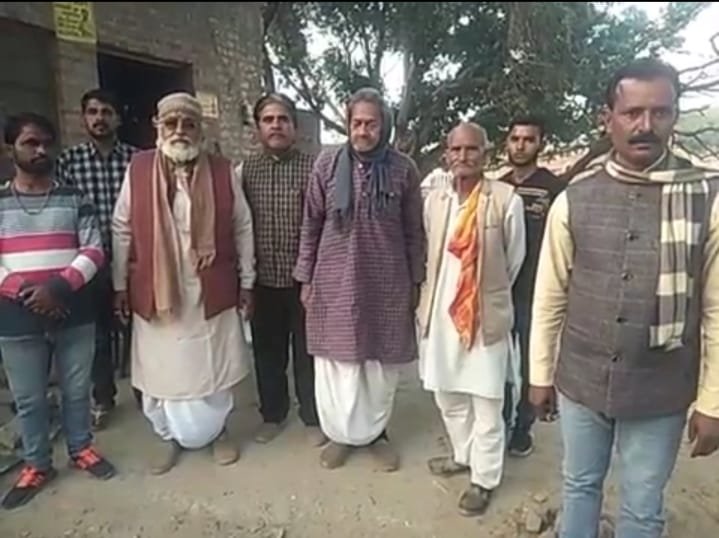 दबंग ने किया आम रास्ते पर घर का निर्माण, ग्रामीणों ने एसडीएम को सौंपा ज्ञापन | New India Times