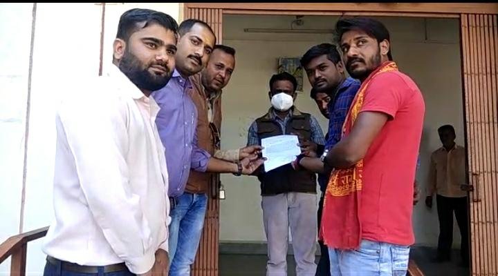 स्वच्छ भारत अभियान की उड़ रही धज्जियों के खिलाफ भाजपा युवा मोर्चा ने एसडीएम को सौंपा ज्ञापन | New India Times