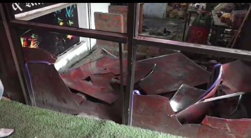 पुलवामा में शहीद हुए जवानों की बरसी पर भोपाल में बीजेपी के पूर्व विधायक के समर्थकों ने जम कर मचाया उत्पात | New India Times