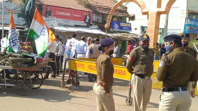 कांग्रेस द्वारा बंद का दिखा मिलाजुला असर, प्रशासन दिखा अलर्ट | New India Times