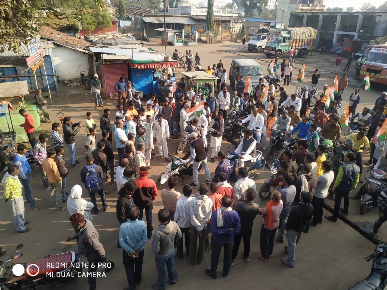 देवरी बंद का जनता ने किया समर्थन, बाइक पर नगर भ्रमण कर विधायक ने की बंद करने की अपील, नगर में समस्त दुकानें और प्रतिस्ठान रहे बंद | New India Times