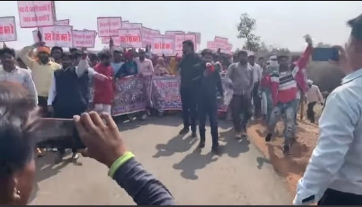 पेयजल एवं सिंचाई की गंभीर समस्या को लेकर किया गया चक्का जाम | New India Times