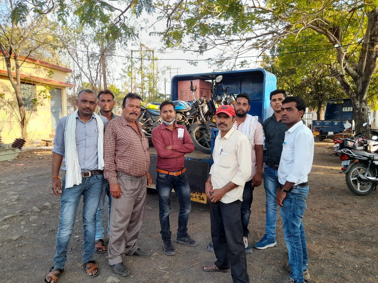 बिजली विभाग ने बिल बकायादारों पर की कुर्की की कार्रवाई | New India Times