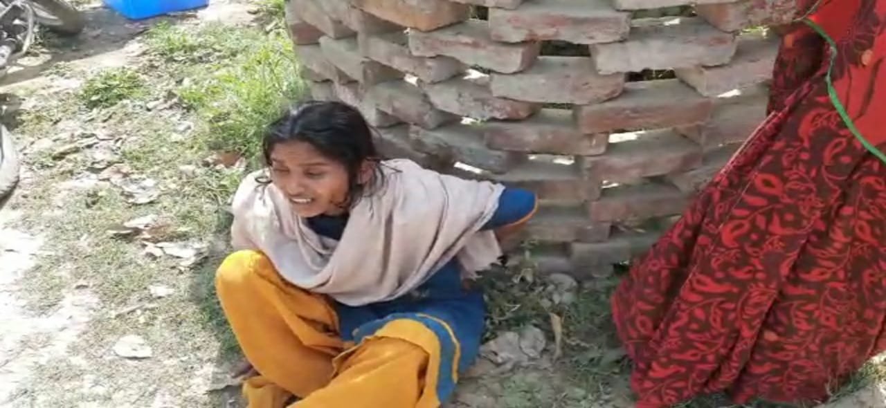 महिला दिवस मनाने व महिला सम्मान की बात करने वाले जरा इस पीड़ित महिला की चीख भी सुनें | New India Times