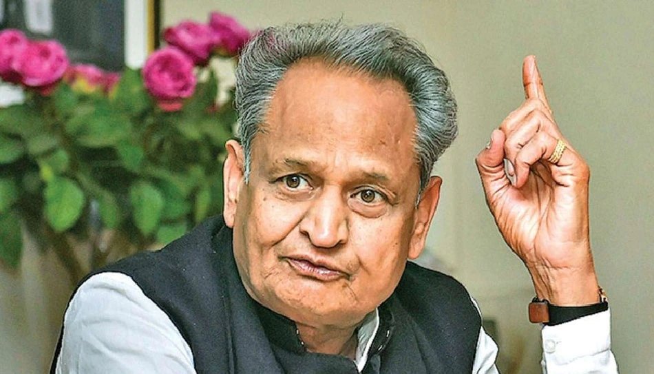 आखिरकार मदरसा पैराटीचर्स संघ व उर्दू शिक्षक संघ के दवाब के कारण मुख्यमंत्री अशोक गहलोत को करनी पड़ी विधानसभा में कुछ घोषणाएं | New India Times