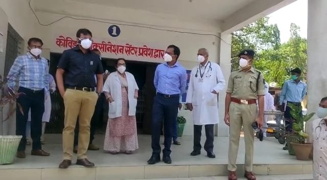 संभागीय कमिश्नर बी. चंद्रशेखर का छिंदवाड़ा मेडिकल कॉलेज और कोविड कमांड सेंटर का किया निरीक्षण | New India Times
