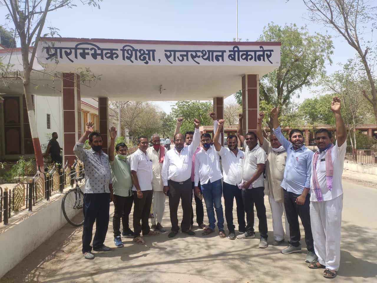 शिक्षा निदेशक सौरभ स्वामी से मिला प्रतिनिधिमंडल, स्कूल की मान्यता रद्द करने की मांग | New India Times