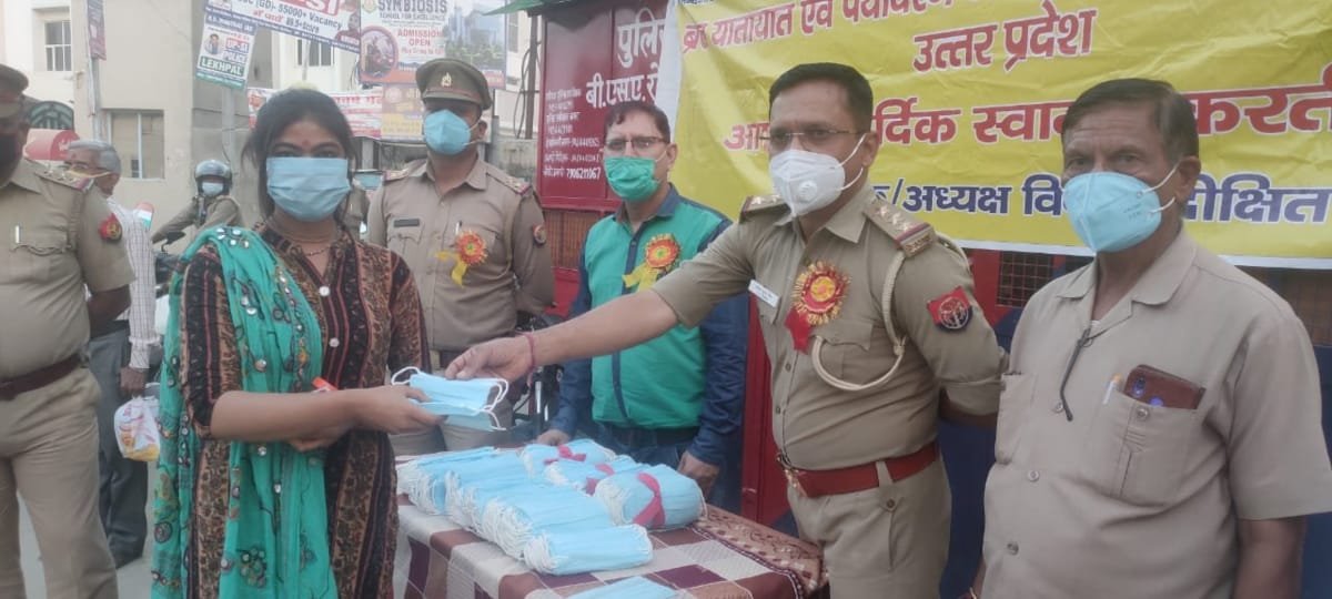 ब्रज यातायात एवं पर्यावरण जन जागरूकता समिति द्वारा मथुरा में लगाया गया मास्क जागरूकता कैंप | New India Times