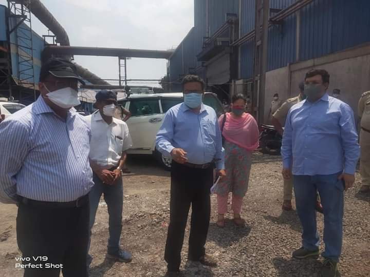 कमिश्नर डॉ शर्मा ने कलेक्टर श्री सिंह के साथ किया पीथमपुर के मित्तल कार्प ऑक्सीजन प्लांट का निरीक्षण | New India Times