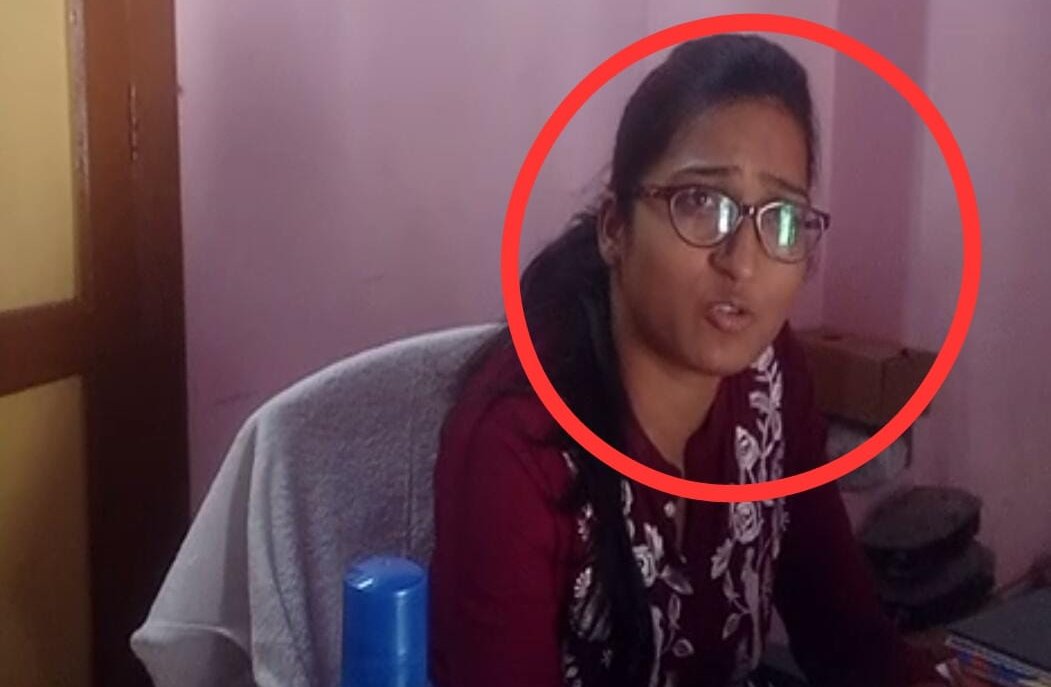 नो मास्क नो एंट्री की धज्जियां उड़ाती हुई दिखीं विद्युत विभाग की जेइएन पूजा अग्रवाल | New India Times