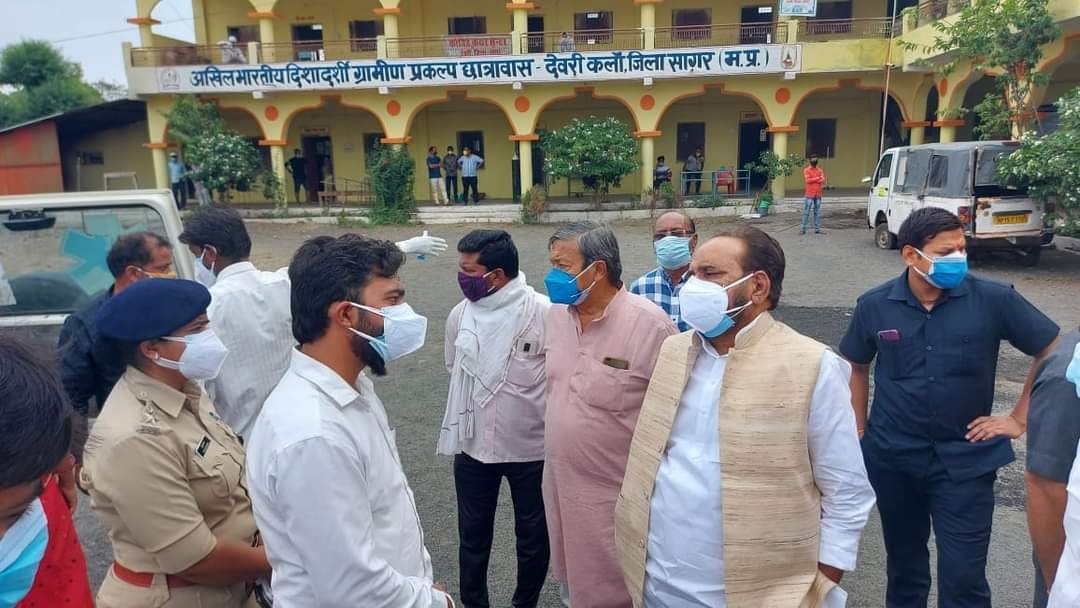 देवरी कोविड केयर सेंटर का मंत्री गोपाल भार्गव ने निरीक्षण कर देखी व्यवस्थाएं और देवरी-केसली कोविड सेंटर एवं अस्पतालों में समस्याओं के निराकरण करने का दिया आश्वासन | New India Times