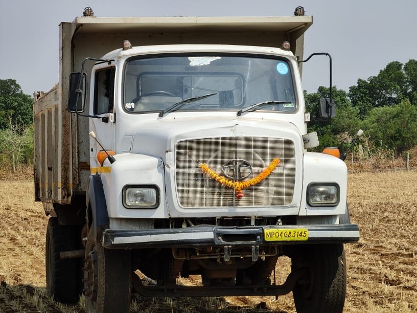 लॉक डाउन का फायदा उठा रहे हैं खनन माफिया, बिना अनुमति के धड़ल्ले से हो रहा है सरकारी मुरम का उत्खनन | New India Times