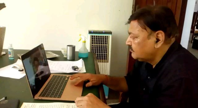 कोरोना संक्रमण से जा रही लोगों की जानों को बचाने के लिए कांग्रेस विधायक और एमएलसी दो-दो एंबुलेंस जिला प्रशासन को कराएंगे मुहैया | New India Times