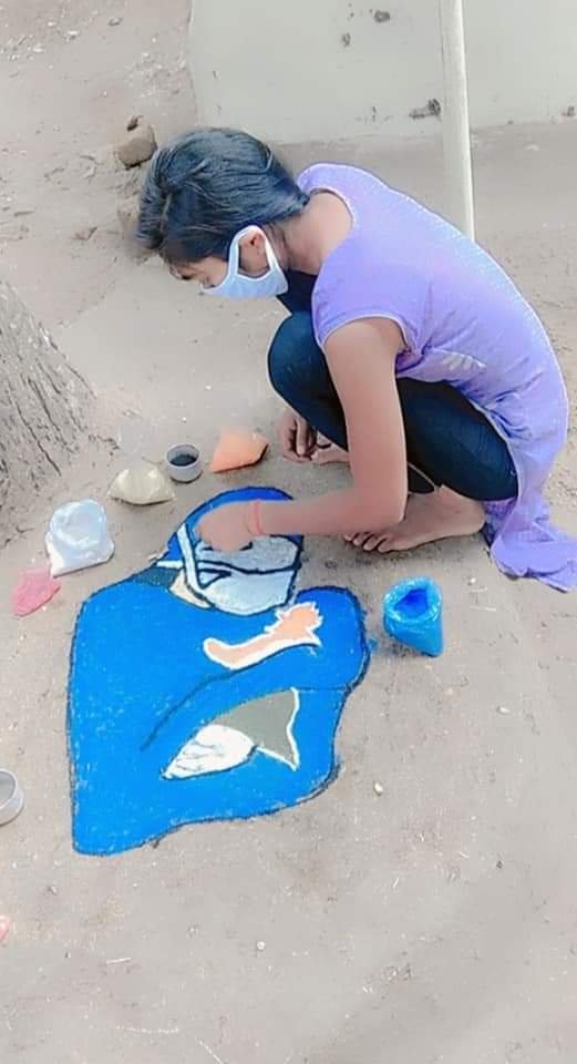 विकासखंड जुन्नारदेव के कोरोना वॉलेंटियर्स रंगोली के माध्यम से दे रहे हैं जागरूकता का संदेश | New India Times