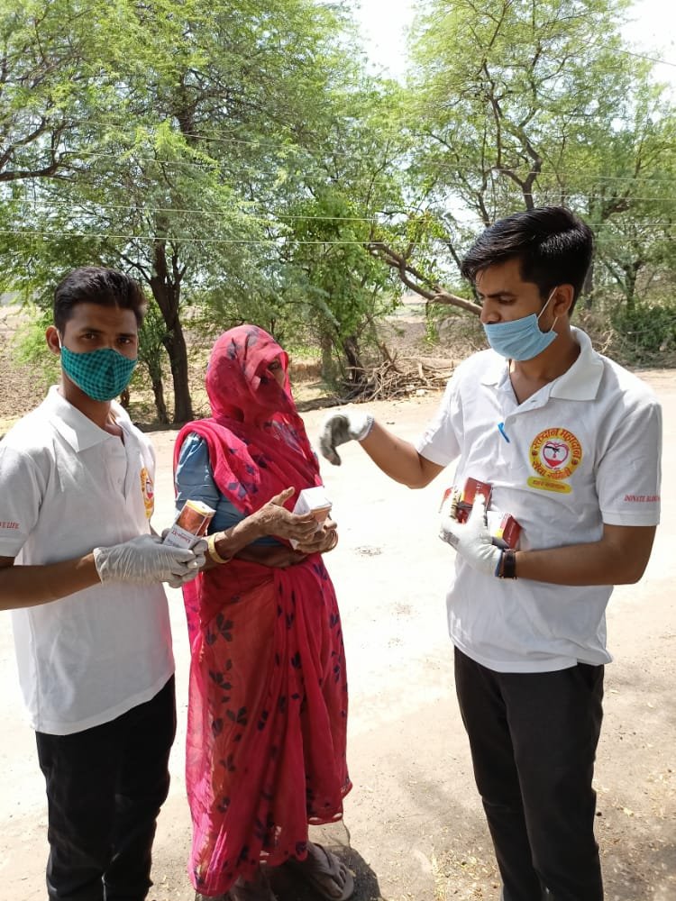 'सर्वे भवन्तु सुखिनः सर्वे सन्तु निरामया': रक्तदान महादान सेवा समिति निरन्तर नि:शुल्क रक्त, प्लाज्मा दान के साथ-साथ जन सेवा कार्य के लिए समर्पित 2 'सर्वे भवन्तु सुखिनः सर्वे सन्तु निरामया': रक्तदान महादान सेवा समिति निरन्तर नि:शुल्क रक्त, प्लाज्मा दान के साथ-साथ जन सेवा कार्य के लिए समर्पित | New India Times