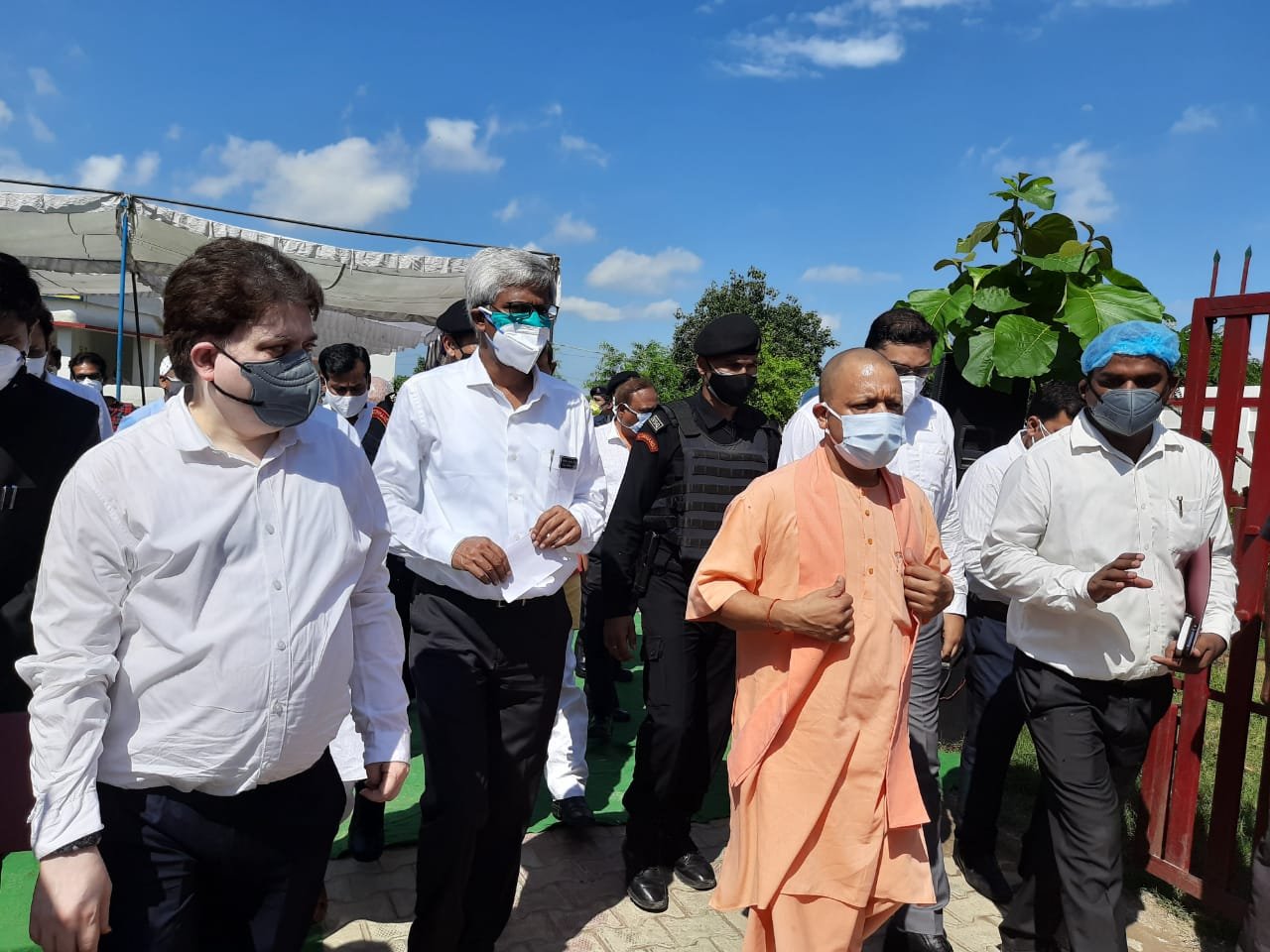 पीएम के साथ मिलकर पूरा देश लड़ रहा कोरोना की लड़ाई, लखीमपुर खीरी में बोले यूपी सीएम योगी आदित्यनाथ | New India Times