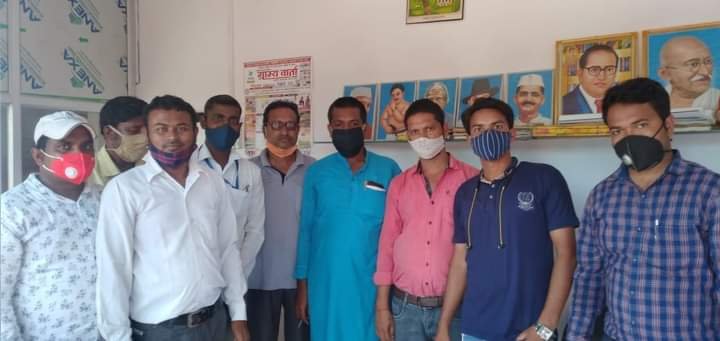 पत्रकारों का उत्पीडन बर्दाश्त नहीं किया जायेगा: डाॅ जंगबहादुर चौधरी, इंडियन जर्नलिस्ट एसोसिएशन इटवा इकाई की बैठक में डुमरियागंज में पत्रकार के साथ हुई मारपीट की घटना की निंदा की गई | New India Times