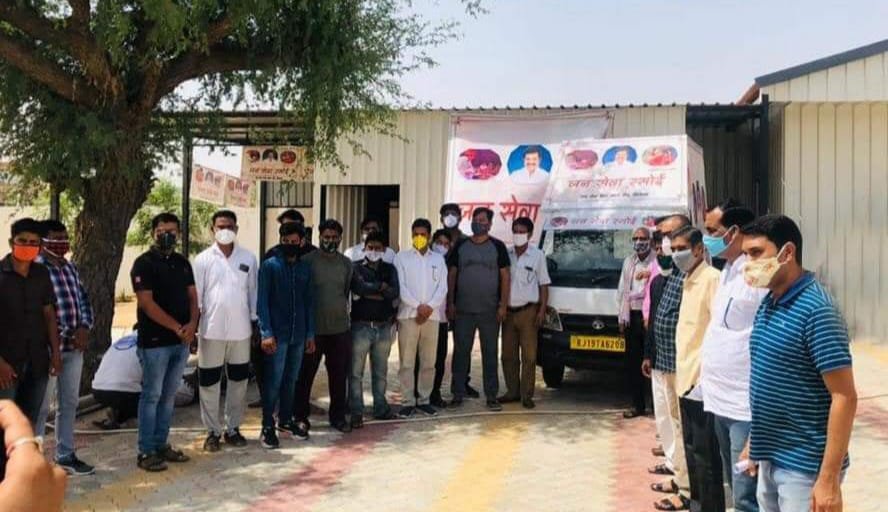 पूर्व सानिवि मंत्री यूनुस खान ने की डीडवाना में जनसेवा रसोई की शुरूआत, इससे जरूरतमंदों को पूरे लॉक डाउन में मिलेगा भरपेट भोजन | New India Times