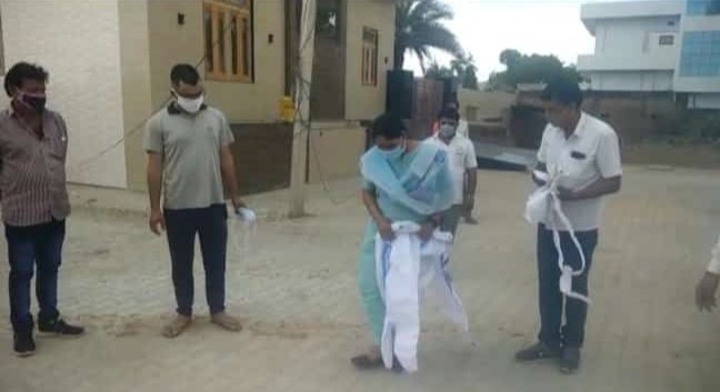 तहसीलदार ने कोराना संदिग्ध मृत महिला का दाह संस्कार करके निभाई जिम्मेदारी, परिवार सदस्य व पड़ोसी काटते रहे कन्नी | New India Times