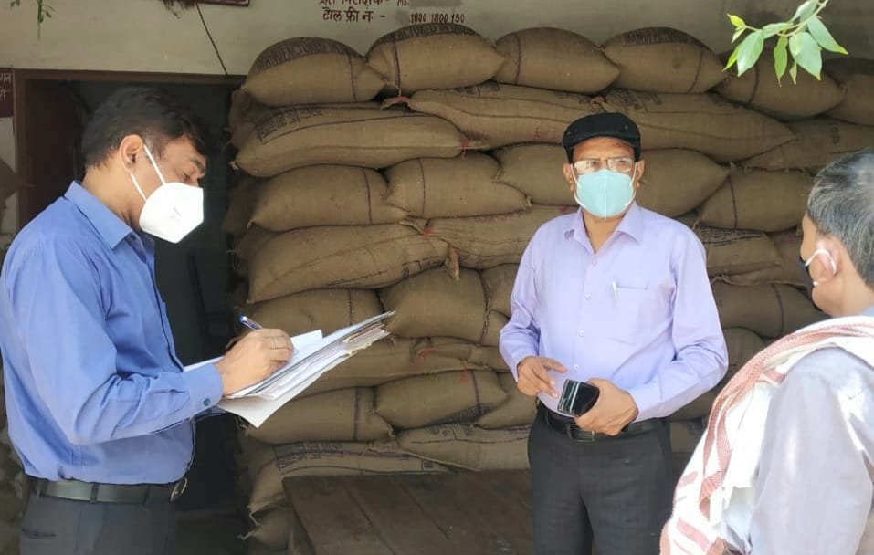 अधिकारियों द्वारा औचक निरीक्षण पर खुले मिले सभी गेहूं क्रय केन्द्र, जनपद में गेहूं क्रय केन्द्रों पर कांटों की संख्या की गयी दोगुनी, जनपद में अब तक हुई 72131.30 मेट्रिक टन गेहूं की खरीद | New India Times