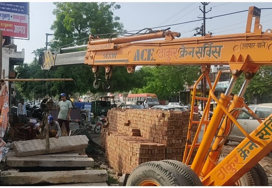 जिलाधिकारी से शिकायत के बाद नालों को ढकने का काम हुआ शुरू | New India Times