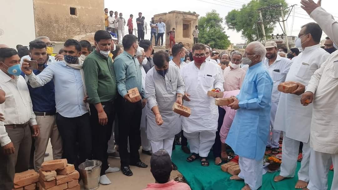 लक्ष्मणगढ़ क्षेत्र में भविष्य में किए जाएंगे अनेक ऎतिहासिक कार्य: शिक्षा राज्य मंत्री डोटासरा. सीएचसी में 54.90 लाख रूपये की लागत से बनने जा रहे ऑक्सीजन प्लांट का किया शिलान्यास, 21 लाख रूपये की लागत से स्थापित डायलिसिस यूनिट का फीता काटकर किया उद्घाटन | New India Times