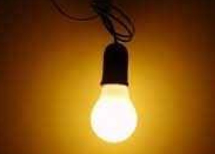 बेहताशा बिजली कटौती से लोग बेहाल, रात भर भीषण गर्मी में सो नहीं पा रहे लोग, लोगों में बढ़ रहा है चिड़चिड़ापन | New India Times